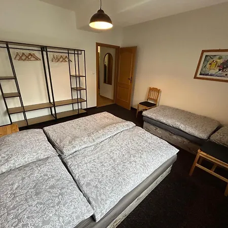 K Lanovce 10 Apartman